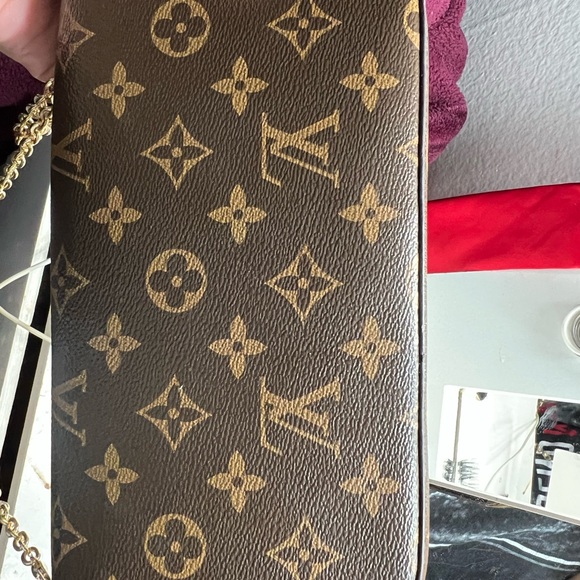 LV M81896
Félicie Pochette - Picture 3 of 6